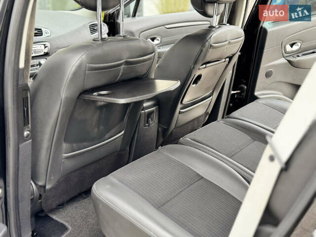 Чорний Рено Сценік, об'ємом двигуна 1.5 л та пробігом 231 тис. км за 7200 $, фото 16 на Automoto.ua