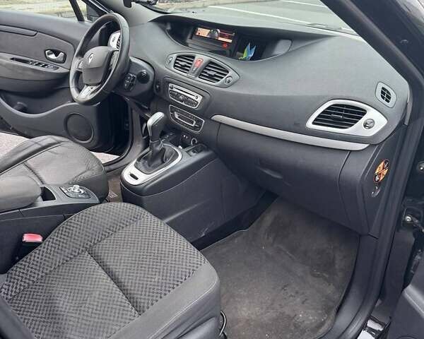 Чорний Рено Сценік, об'ємом двигуна 1.5 л та пробігом 242 тис. км за 8900 $, фото 5 на Automoto.ua