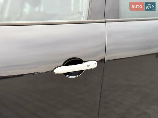 Чорний Рено Сценік, об'ємом двигуна 1.5 л та пробігом 231 тис. км за 7200 $, фото 4 на Automoto.ua