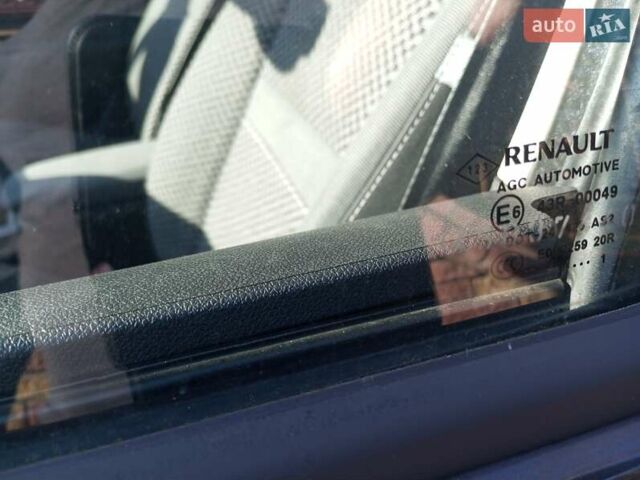 Чорний Рено Сценік, об'ємом двигуна 1.5 л та пробігом 226 тис. км за 6555 $, фото 18 на Automoto.ua