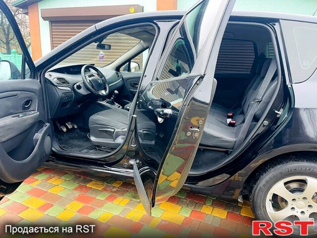 Рено Сценик 2011 в Полтаве на Automoto.ua Черный Рено Сценик, объемом двигателя 1.5 л и пробегом 270 тыс. км за 6000 $, фото 4 на Automoto.ua