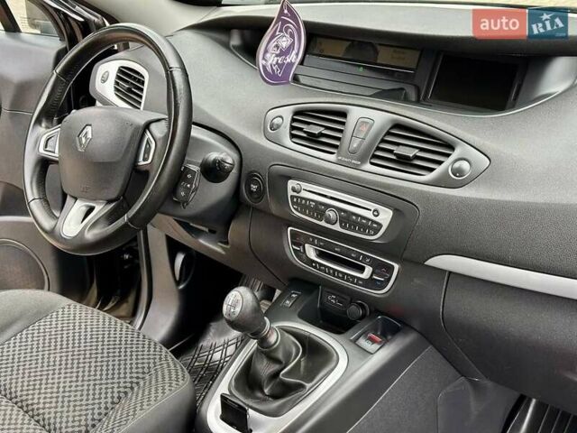 Черный Рено Сценик, объемом двигателя 1.5 л и пробегом 236 тыс. км за 7300 $, фото 28 на Automoto.ua