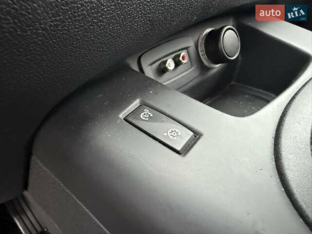 Чорний Рено Сценік, об'ємом двигуна 1.6 л та пробігом 179 тис. км за 6999 $, фото 39 на Automoto.ua