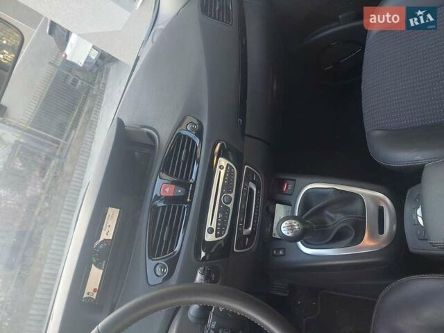 Чорний Рено Сценік, об'ємом двигуна 1.4 л та пробігом 202 тис. км за 5999 $, фото 7 на Automoto.ua