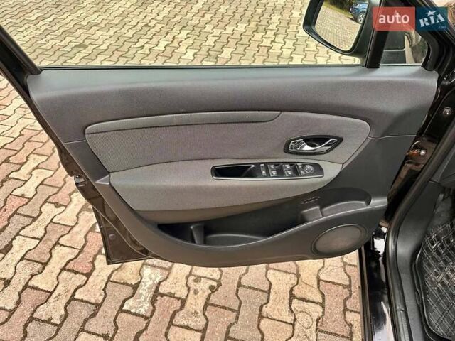 Черный Рено Сценик, объемом двигателя 1.5 л и пробегом 236 тыс. км за 7300 $, фото 20 на Automoto.ua