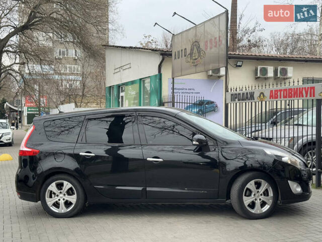Черный Рено Сценик, объемом двигателя 1.6 л и пробегом 325 тыс. км за 8300 $, фото 1 на Automoto.ua