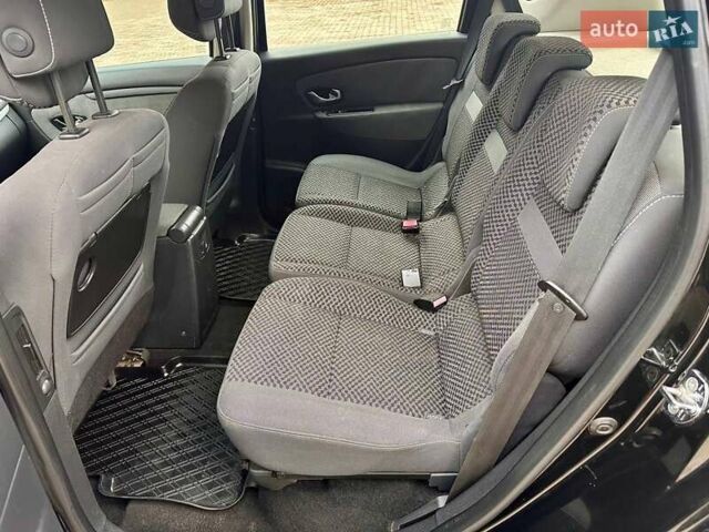 Черный Рено Сценик, объемом двигателя 1.5 л и пробегом 236 тыс. км за 7300 $, фото 25 на Automoto.ua