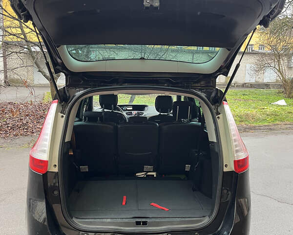 Чорний Рено Сценік, об'ємом двигуна 1.5 л та пробігом 279 тис. км за 7000 $, фото 3 на Automoto.ua