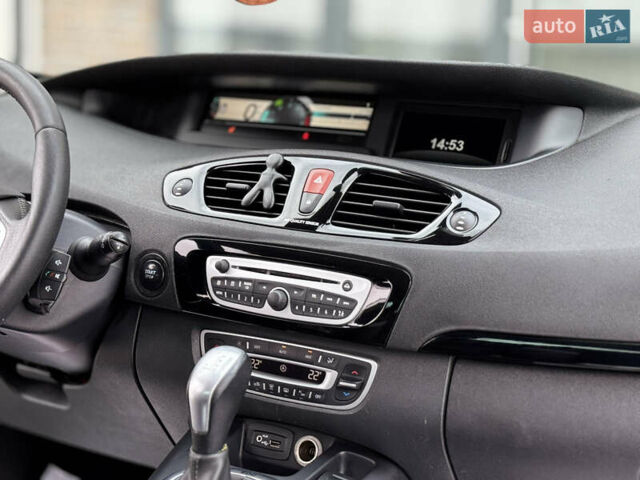 Чорний Рено Сценік, об'ємом двигуна 1.5 л та пробігом 231 тис. км за 7200 $, фото 17 на Automoto.ua