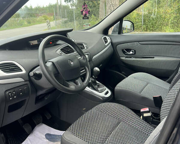 Чорний Рено Сценік, об'ємом двигуна 1.5 л та пробігом 206 тис. км за 7400 $, фото 22 на Automoto.ua