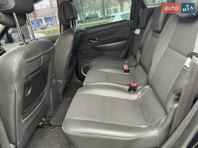 Черный Рено Сценик, объемом двигателя 1.6 л и пробегом 325 тыс. км за 8300 $, фото 12 на Automoto.ua