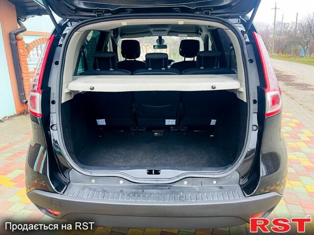 Рено Сценик 2011 в Полтаве на Automoto.ua Черный Рено Сценик, объемом двигателя 1.5 л и пробегом 270 тыс. км за 6000 $, фото 13 на Automoto.ua