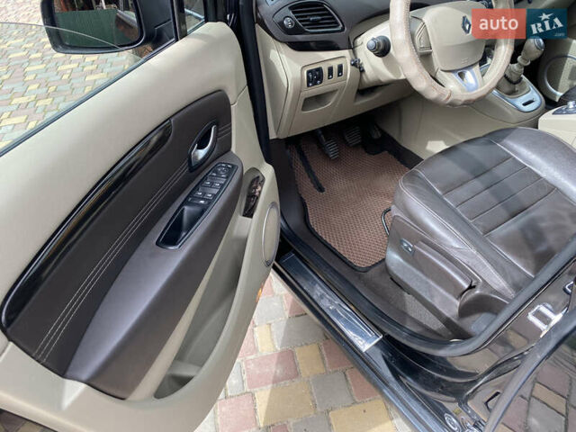 Черный Рено Сценик, объемом двигателя 1.6 л и пробегом 210 тыс. км за 7900 $, фото 2 на Automoto.ua