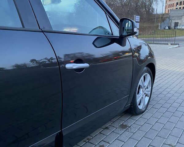 Черный Рено Сценик, объемом двигателя 1.9 л и пробегом 220 тыс. км за 7800 $, фото 10 на Automoto.ua