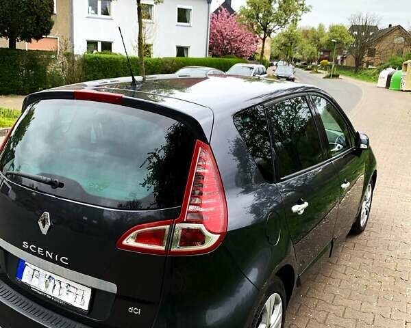 Чорний Рено Сценік, об'ємом двигуна 1.5 л та пробігом 180 тис. км за 7805 $, фото 4 на Automoto.ua