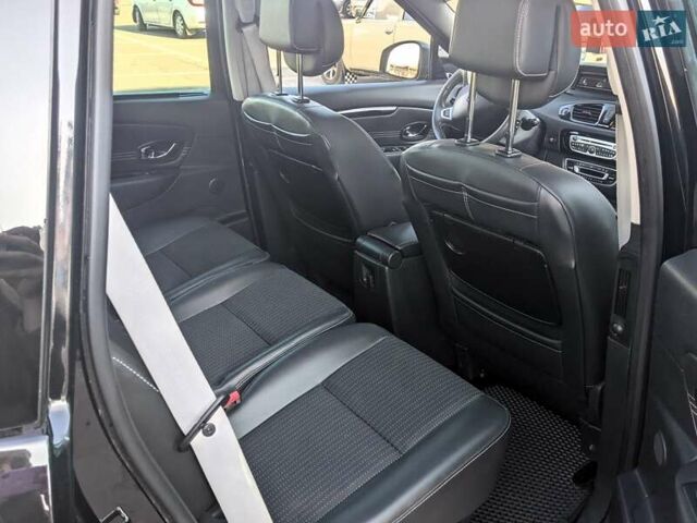 Черный Рено Сценик, объемом двигателя 1.6 л и пробегом 227 тыс. км за 9500 $, фото 9 на Automoto.ua