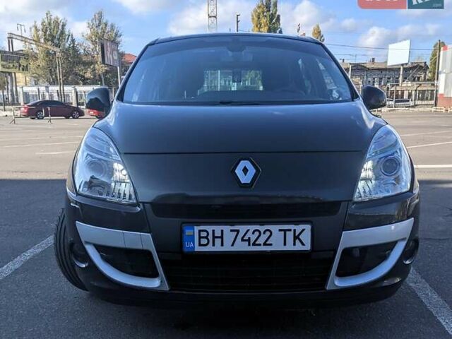 Черный Рено Сценик, объемом двигателя 1.6 л и пробегом 227 тыс. км за 9500 $, фото 1 на Automoto.ua