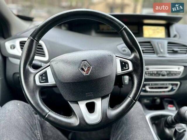 Черный Рено Сценик, объемом двигателя 1.5 л и пробегом 236 тыс. км за 7300 $, фото 33 на Automoto.ua