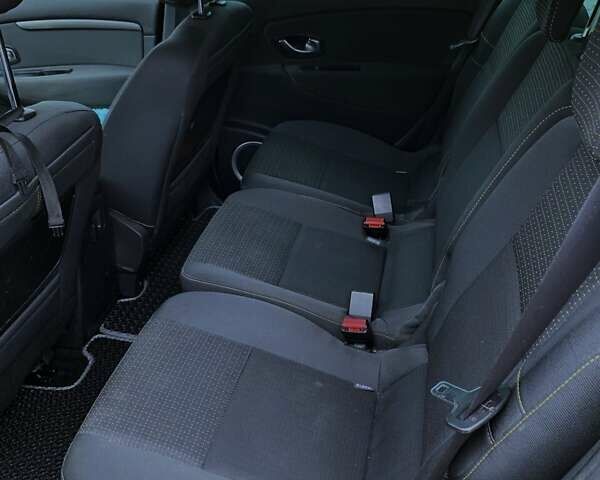 Чорний Рено Сценік, об'ємом двигуна 1.5 л та пробігом 180 тис. км за 7805 $, фото 11 на Automoto.ua