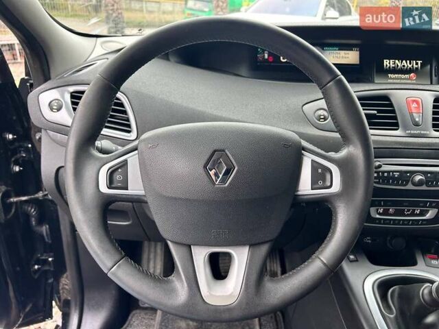 Черный Рено Сценик, объемом двигателя 1.5 л и пробегом 215 тыс. км за 7400 $, фото 15 на Automoto.ua