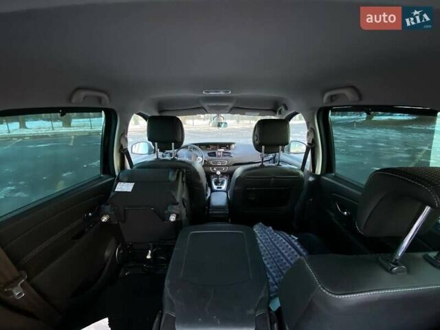 Черный Рено Сценик, объемом двигателя 1.6 л и пробегом 219 тыс. км за 7599 $, фото 16 на Automoto.ua