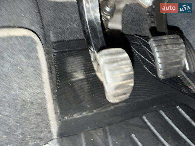 Чорний Рено Сценік, об'ємом двигуна 1.6 л та пробігом 179 тис. км за 6999 $, фото 30 на Automoto.ua