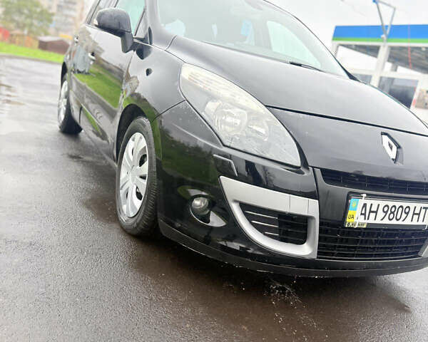 Черный Рено Сценик, объемом двигателя 2 л и пробегом 294 тыс. км за 6800 $, фото 5 на Automoto.ua