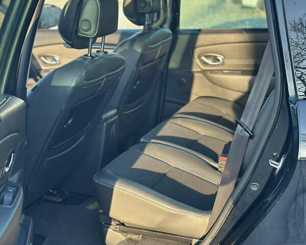 Черный Рено Сценик, объемом двигателя 1.4 л и пробегом 159 тыс. км за 6800 $, фото 23 на Automoto.ua