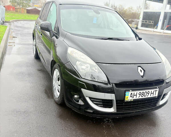 Черный Рено Сценик, объемом двигателя 2 л и пробегом 294 тыс. км за 6800 $, фото 3 на Automoto.ua