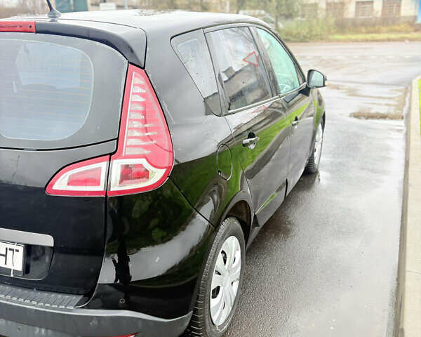 Черный Рено Сценик, объемом двигателя 2 л и пробегом 294 тыс. км за 6800 $, фото 7 на Automoto.ua