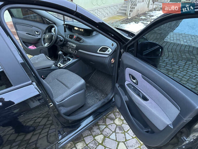 Черный Рено Сценик, объемом двигателя 1.5 л и пробегом 222 тыс. км за 6900 $, фото 6 на Automoto.ua
