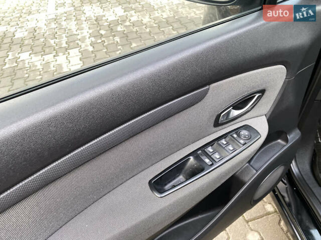 Черный Рено Сценик, объемом двигателя 1.46 л и пробегом 250 тыс. км за 6399 $, фото 8 на Automoto.ua