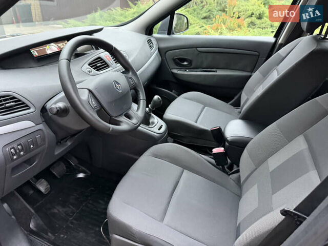 Чорний Рено Сценік, об'ємом двигуна 1.6 л та пробігом 179 тис. км за 6999 $, фото 20 на Automoto.ua