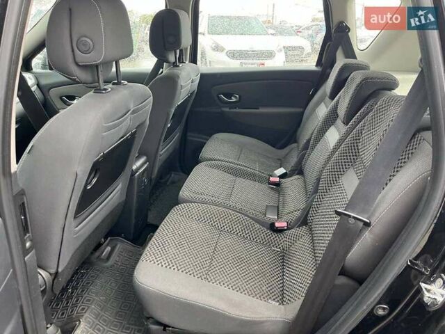 Черный Рено Сценик, объемом двигателя 1.5 л и пробегом 320 тыс. км за 4990 $, фото 28 на Automoto.ua