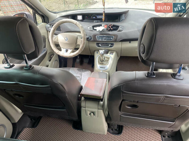 Черный Рено Сценик, объемом двигателя 1.6 л и пробегом 210 тыс. км за 7900 $, фото 1 на Automoto.ua