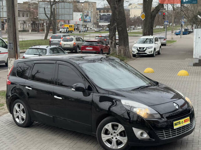 Черный Рено Сценик, объемом двигателя 1.6 л и пробегом 325 тыс. км за 8300 $, фото 2 на Automoto.ua