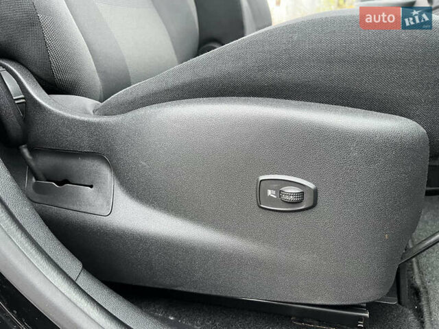 Черный Рено Сценик, объемом двигателя 1.6 л и пробегом 202 тыс. км за 8799 $, фото 50 на Automoto.ua