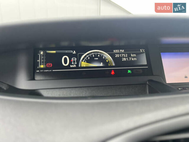 Рено Сценік 2012 у Вінниці на Automoto.ua Чорний Рено Сценік, об'ємом двигуна 1.6 л та пробігом 202 тис. км за 8700 $, фото 39 на Automoto.ua