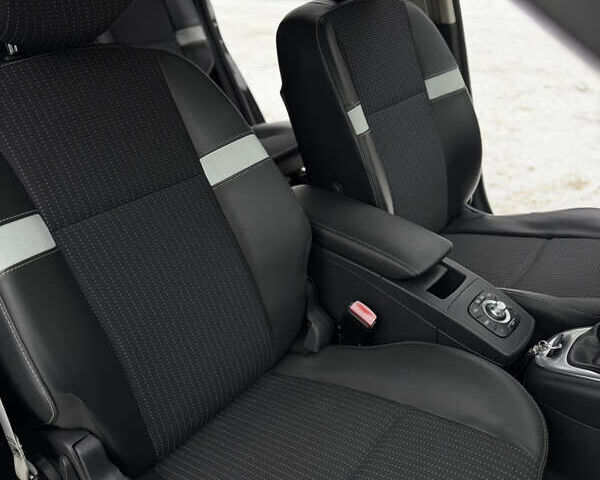 Черный Рено Сценик, объемом двигателя 1.46 л и пробегом 179 тыс. км за 9500 $, фото 9 на Automoto.ua