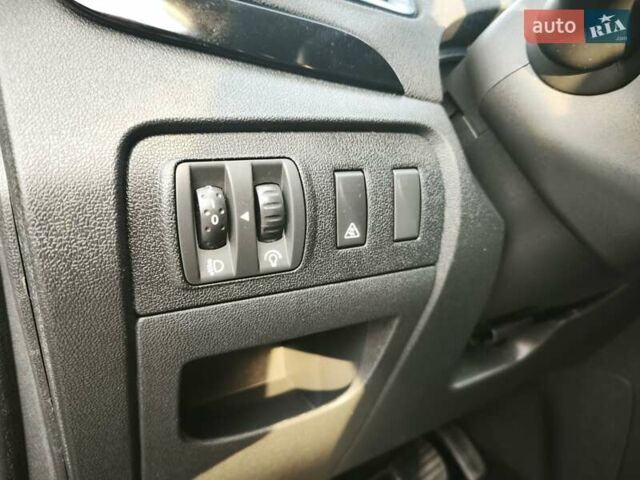 Черный Рено Сценик, объемом двигателя 1.5 л и пробегом 212 тыс. км за 8500 $, фото 44 на Automoto.ua