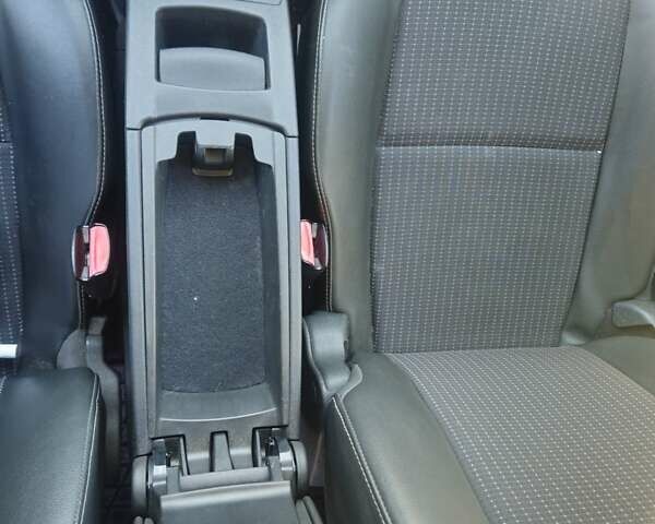 Черный Рено Сценик, объемом двигателя 1.5 л и пробегом 254 тыс. км за 8500 $, фото 16 на Automoto.ua