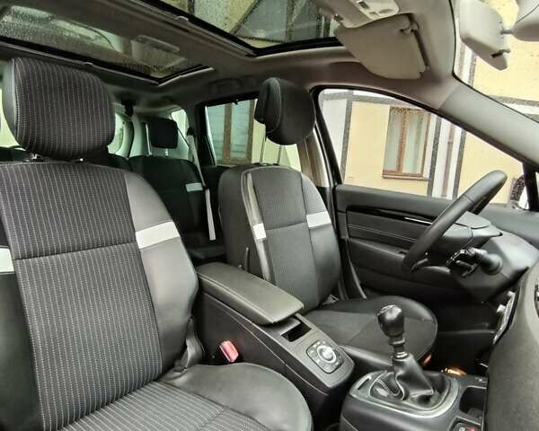 Черный Рено Сценик, объемом двигателя 1.6 л и пробегом 168 тыс. км за 9100 $, фото 33 на Automoto.ua