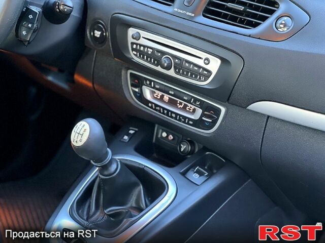 Черный Рено Сценик, объемом двигателя 15 л и пробегом 318 тыс. км за 6550 $, фото 11 на Automoto.ua