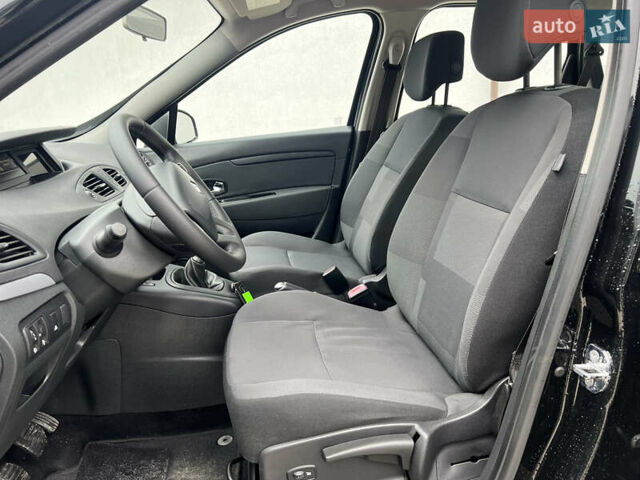 Рено Сценік 2012 у Вінниці на Automoto.ua Чорний Рено Сценік, об'ємом двигуна 1.6 л та пробігом 202 тис. км за 8700 $, фото 24 на Automoto.ua