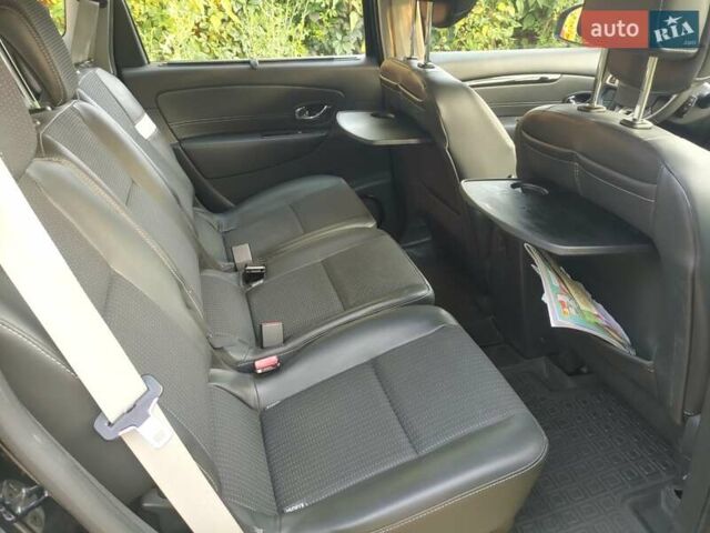 Чорний Рено Сценік, об'ємом двигуна 1.5 л та пробігом 299 тис. км за 7995 $, фото 19 на Automoto.ua