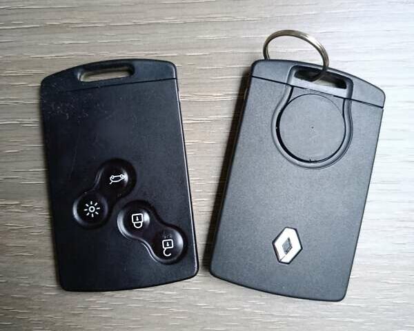 Черный Рено Сценик, объемом двигателя 1.6 л и пробегом 168 тыс. км за 9100 $, фото 42 на Automoto.ua