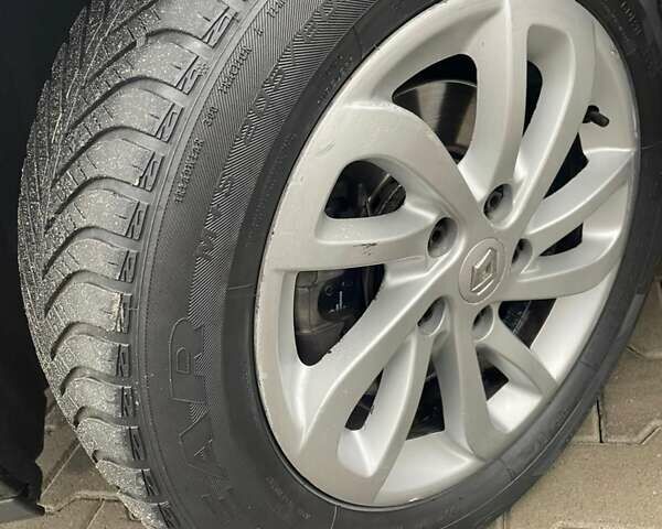 Черный Рено Сценик, объемом двигателя 1.5 л и пробегом 242 тыс. км за 7800 $, фото 16 на Automoto.ua