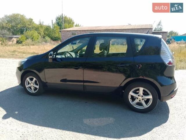 Черный Рено Сценик, объемом двигателя 1.5 л и пробегом 210 тыс. км за 7550 $, фото 1 на Automoto.ua