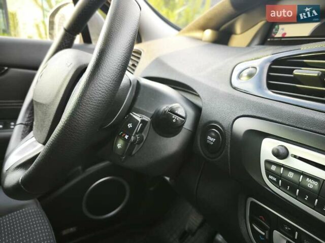 Черный Рено Сценик, объемом двигателя 1.5 л и пробегом 212 тыс. км за 8500 $, фото 62 на Automoto.ua