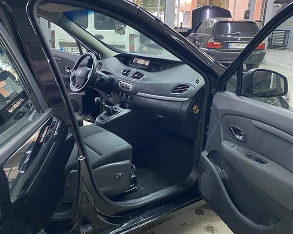 Черный Рено Сценик, объемом двигателя 1.6 л и пробегом 189 тыс. км за 7200 $, фото 13 на Automoto.ua